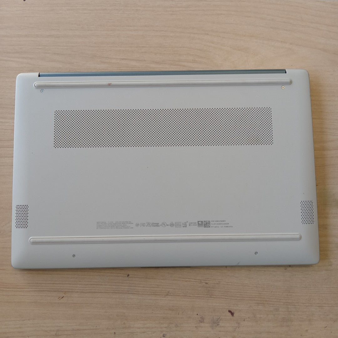 LAPTOP HP 15-FD0026LA (2024) 512 GB SSD 8 GB RAM (SEMINUEVO)