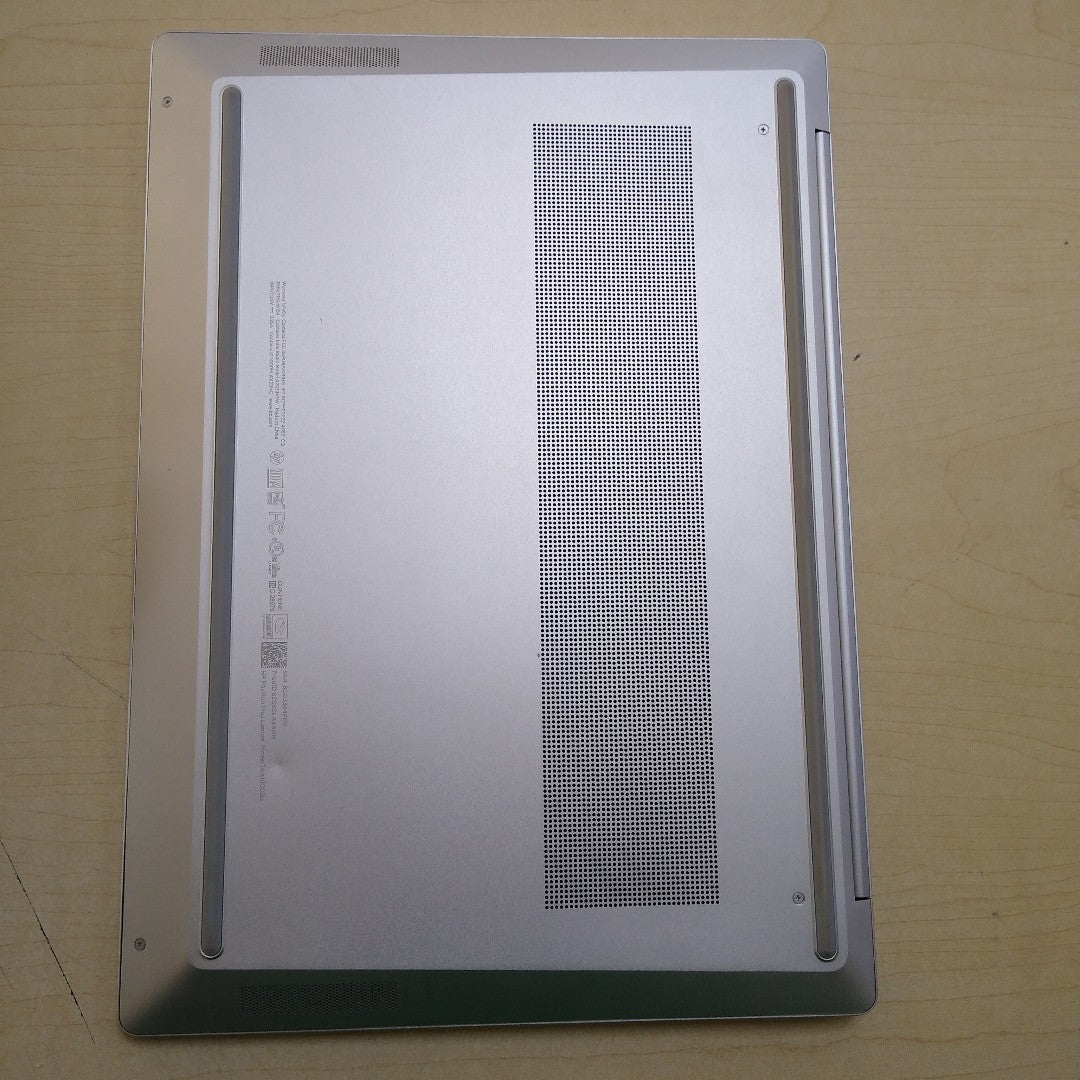 LAPTOP HP PAVILION PLUS 14-EH1002LA (2024) 512 GB SSD 16 GB RAM (SEMINUEVO)