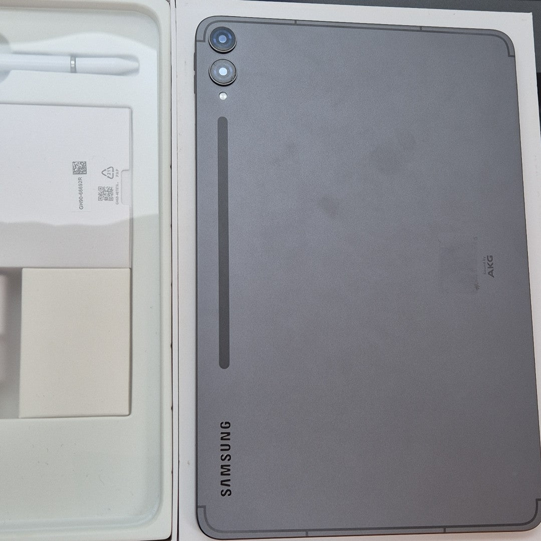 TABLETA SAMSUNG GALAXY TAB S10 ULTRA 5G SM-X926B (2024) 1 TB 16 GB RAM (SEMINUEVO)