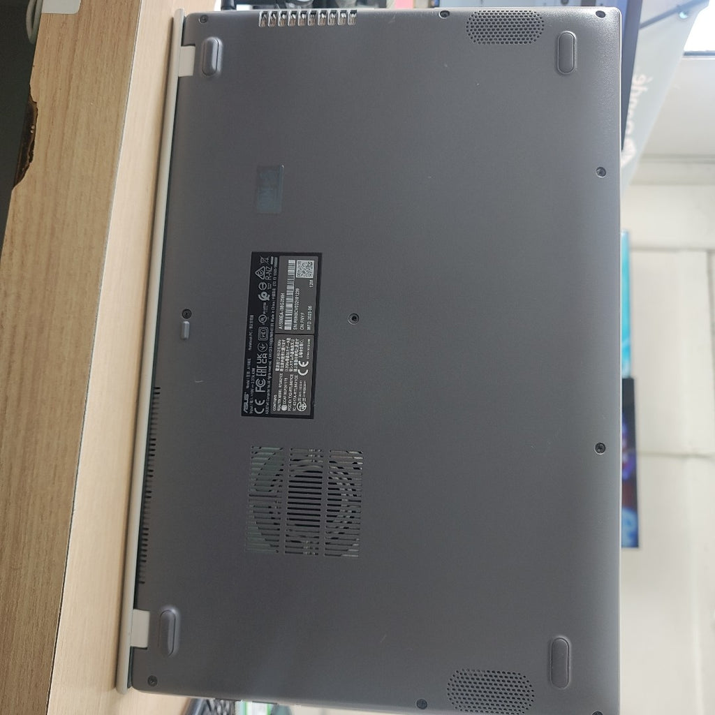 LAPTOP ASUS VIVOBOOK A1500EA-I38G256H (2023) 256 GB SSD 8 GB RAM (SEMINUEVO)