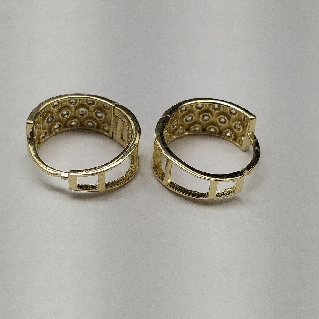 HUGGIES ORO 14K 2.5 (NUEVO)