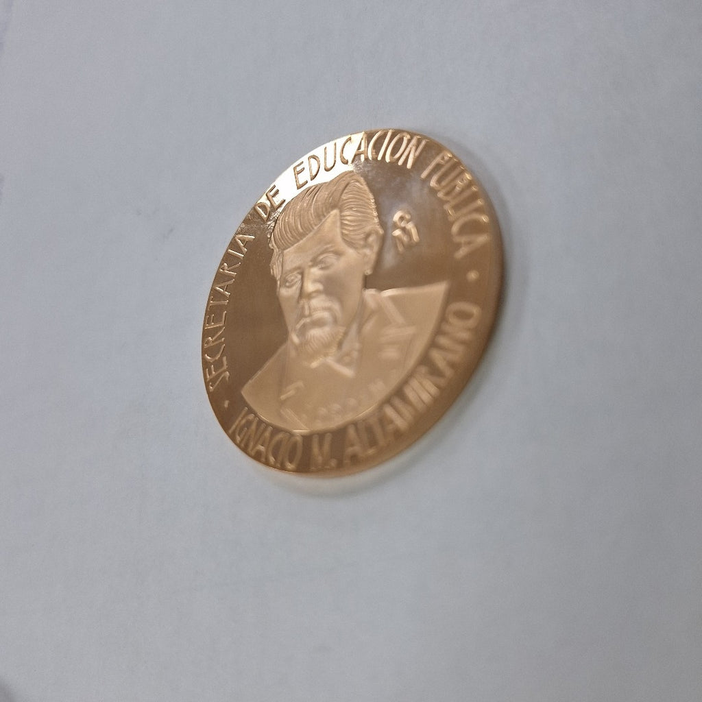 MEDALLA CONMEMORATIVA ORO 21 K 42,10 GRMS (SEMINUEVO)