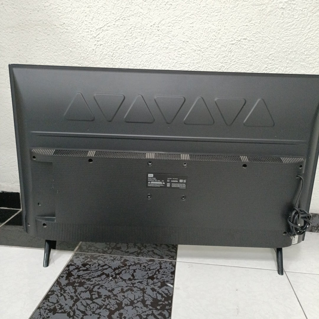PANTALLA TCL 40A325 (2020) 40" LED FULL HD (SEMINUEVO)