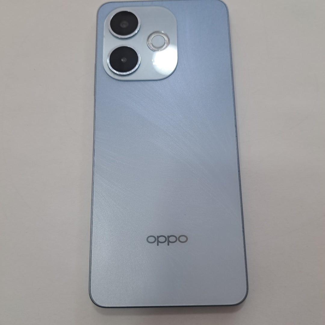 CELULAR OPPO  A5 PRO CPH2711 (2025) 256 GB 8 GB RAM (SEMINUEVO)
