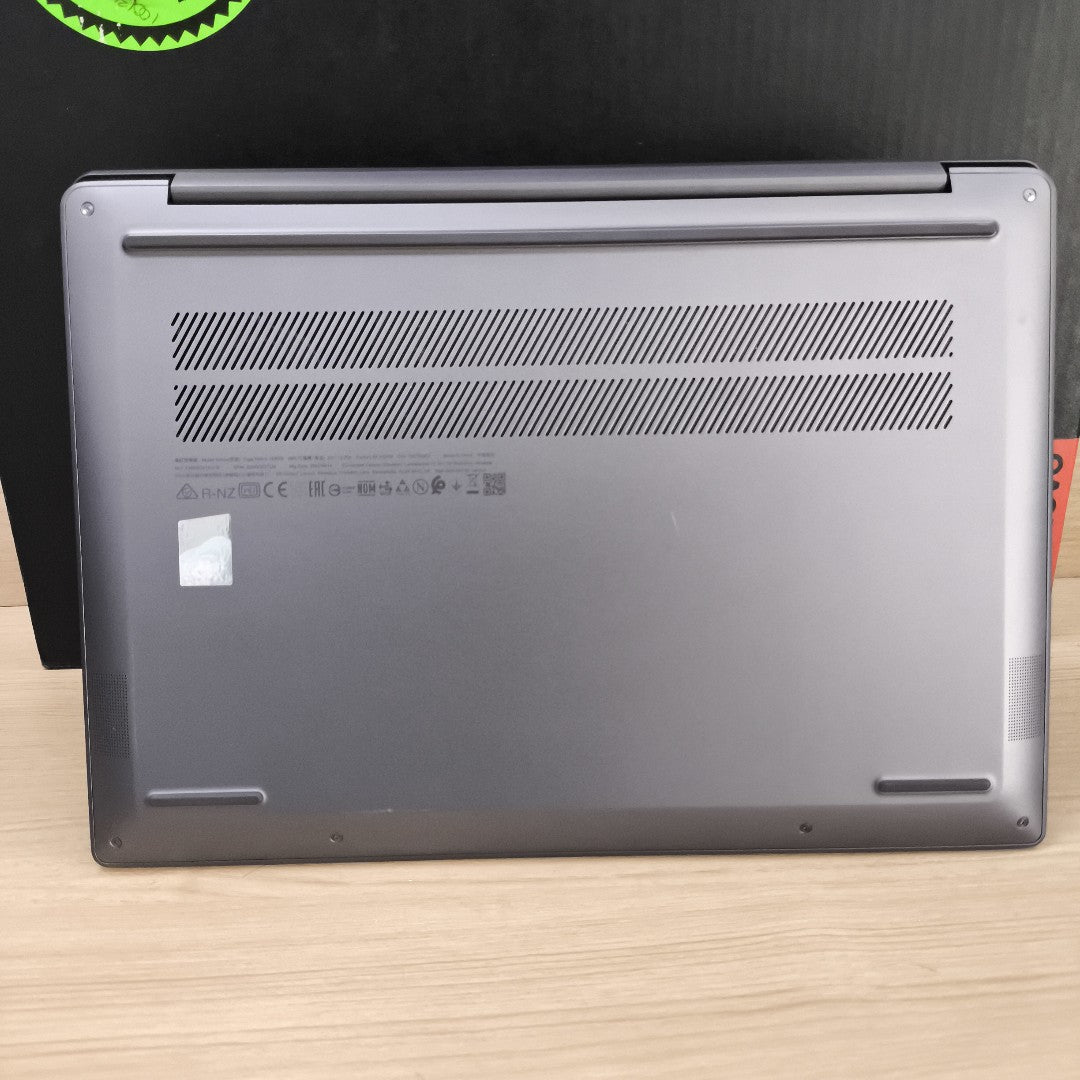 LAPTOP LENOVO YOGA SLIM 6 14IRP8 (2023) 512 GB SSD 16 GB RAM (SEMINUEVO)
