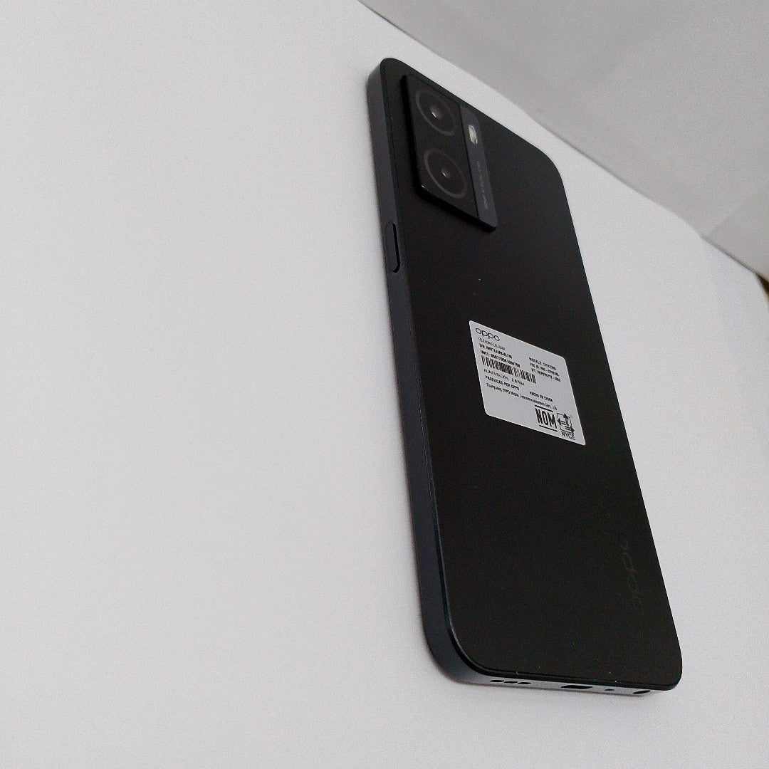 CELULAR OPPO  A77 CPH2385 128 GB 4 GB RAM (SEMINUEVO)