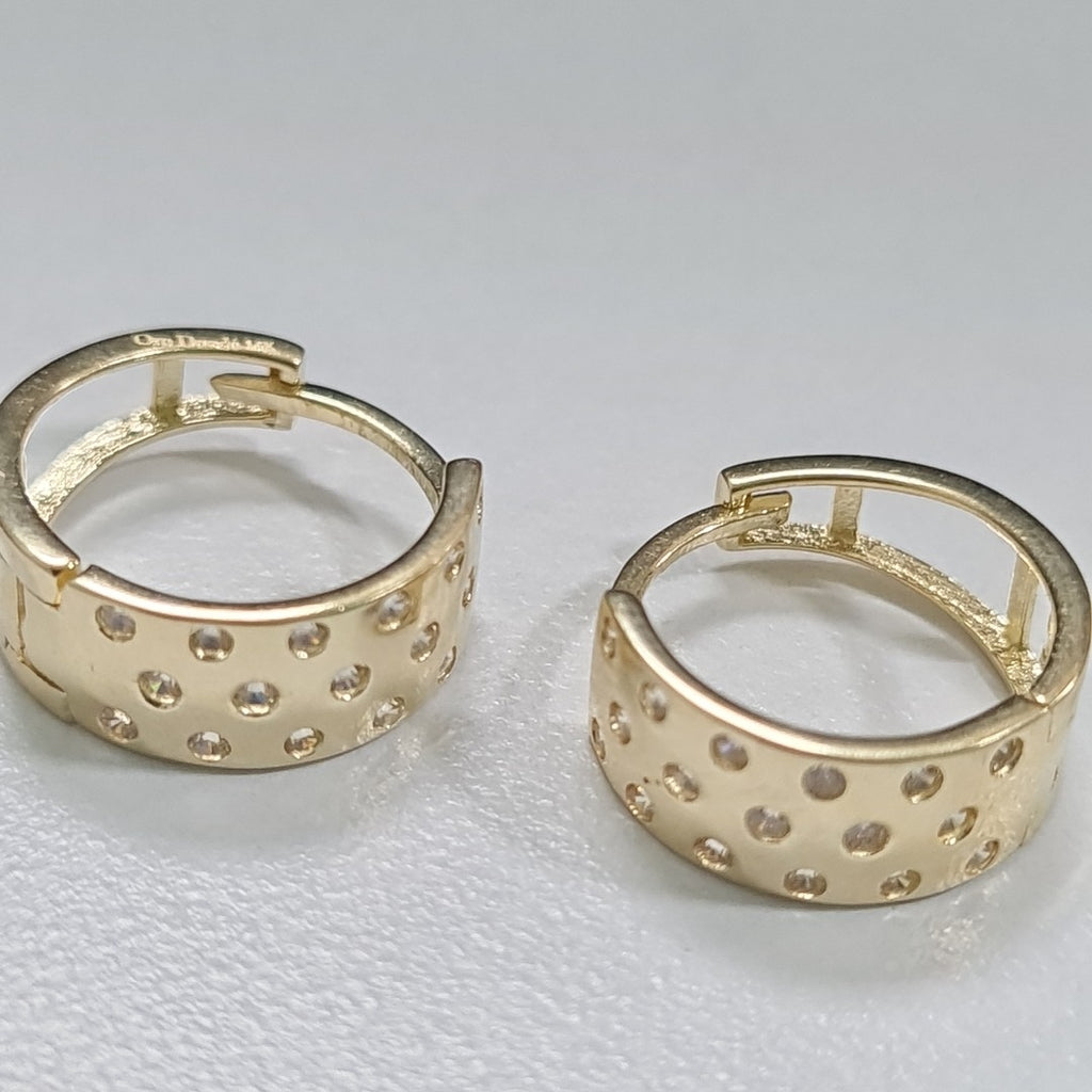 HUGGIES ORO 14K 2.6 (NUEVO)