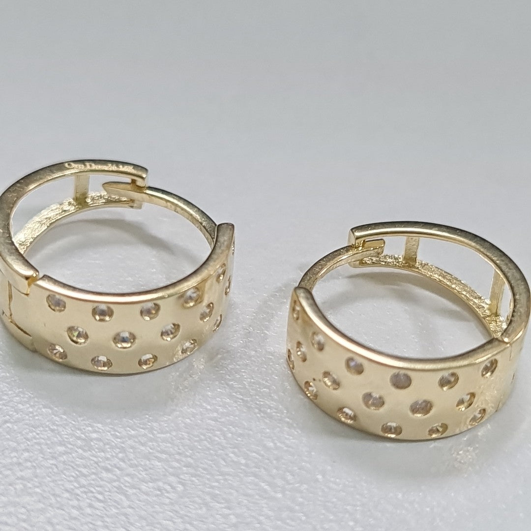 HUGGIES ORO 14K 2.6 (NUEVO)