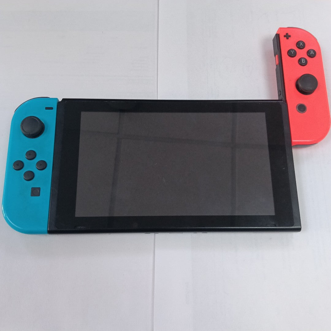CONSOLA DE VIDEOJUEGO NINTENDO SWITCH 1.1 32 GB (SEMINUEVO)