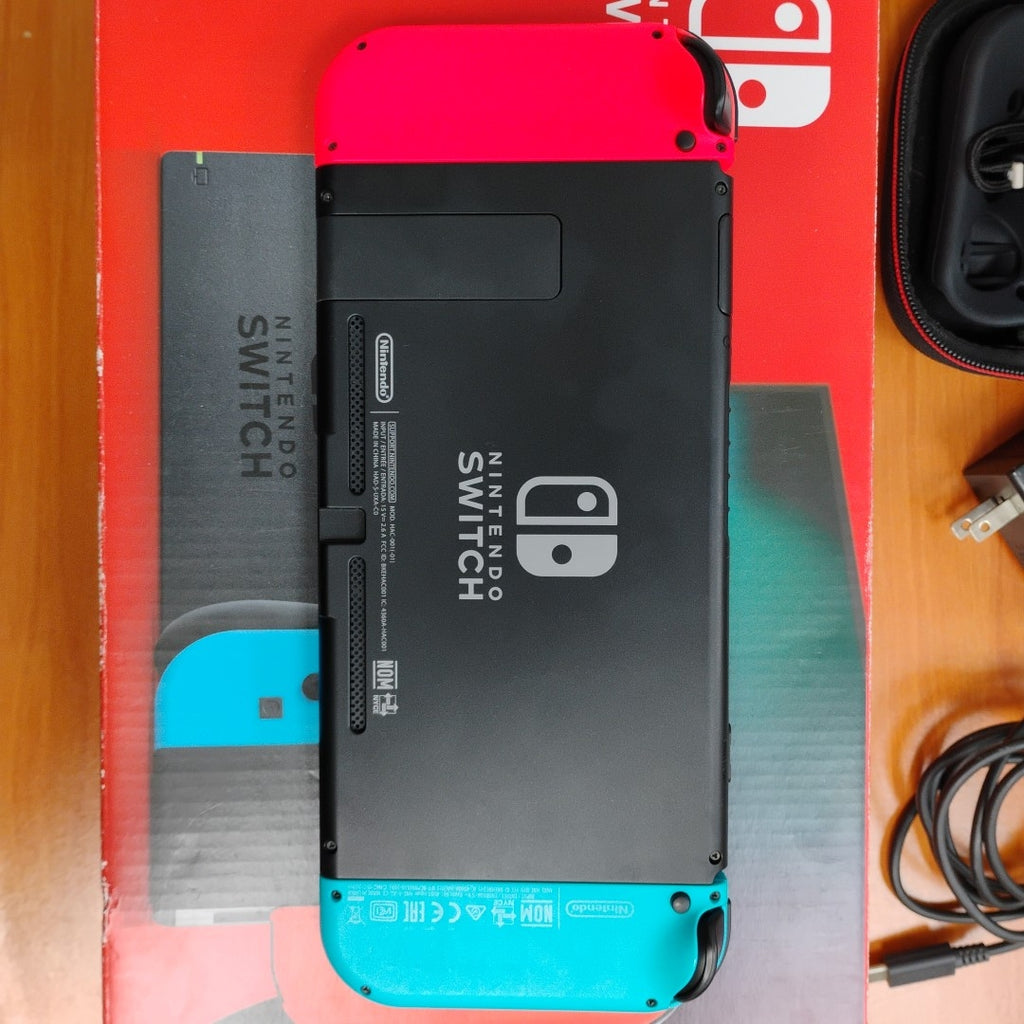 CONSOLA DE VIDEOJUEGO NINTENDO SWITCH 1.1 32 GB (SEMINUEVO)