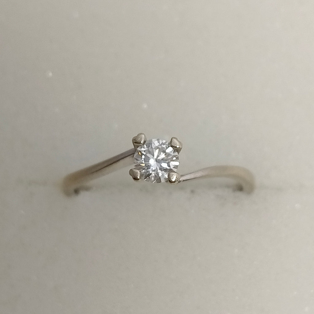 ANILLITO. ORO. 18 K 2 GRMS (SEMINUEVO)
