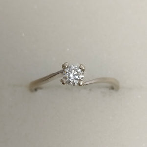 ANILLITO. ORO. 18 K 2 GRMS (SEMINUEVO)