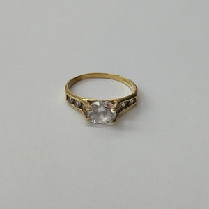 ANILLO. ORO. 10 K 2.2 GRMS (SEMINUEVO)