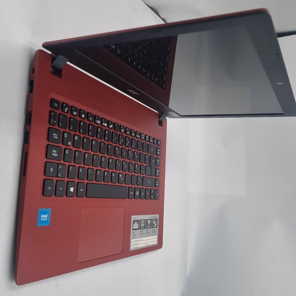 LAPTOP ACER ASPIRE 1 A114-33-C3Q7 (2022) 64 GB SSD 4 GB RAM (SEMINUEVO)