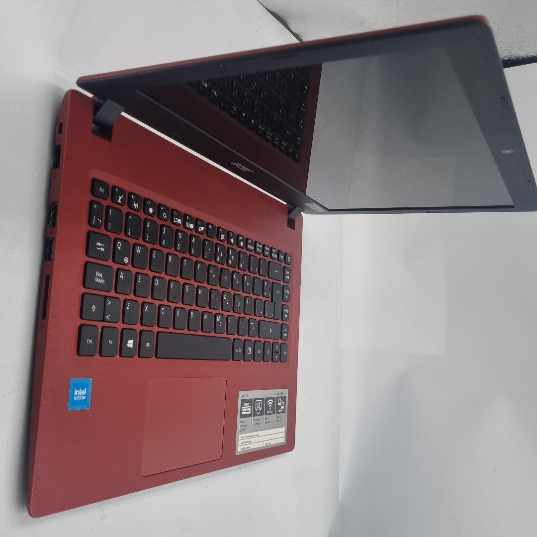 LAPTOP ACER ASPIRE 1 A114-33-C3Q7 (2022) 64 GB SSD 4 GB RAM (SEMINUEVO)