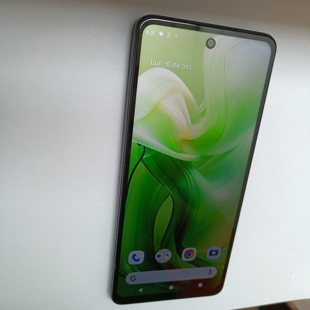 CELULAR MOTOROLA MOTO G24 XT2423-1 (2024) 256 GB 4 GB RAM (SEMINUEVO)