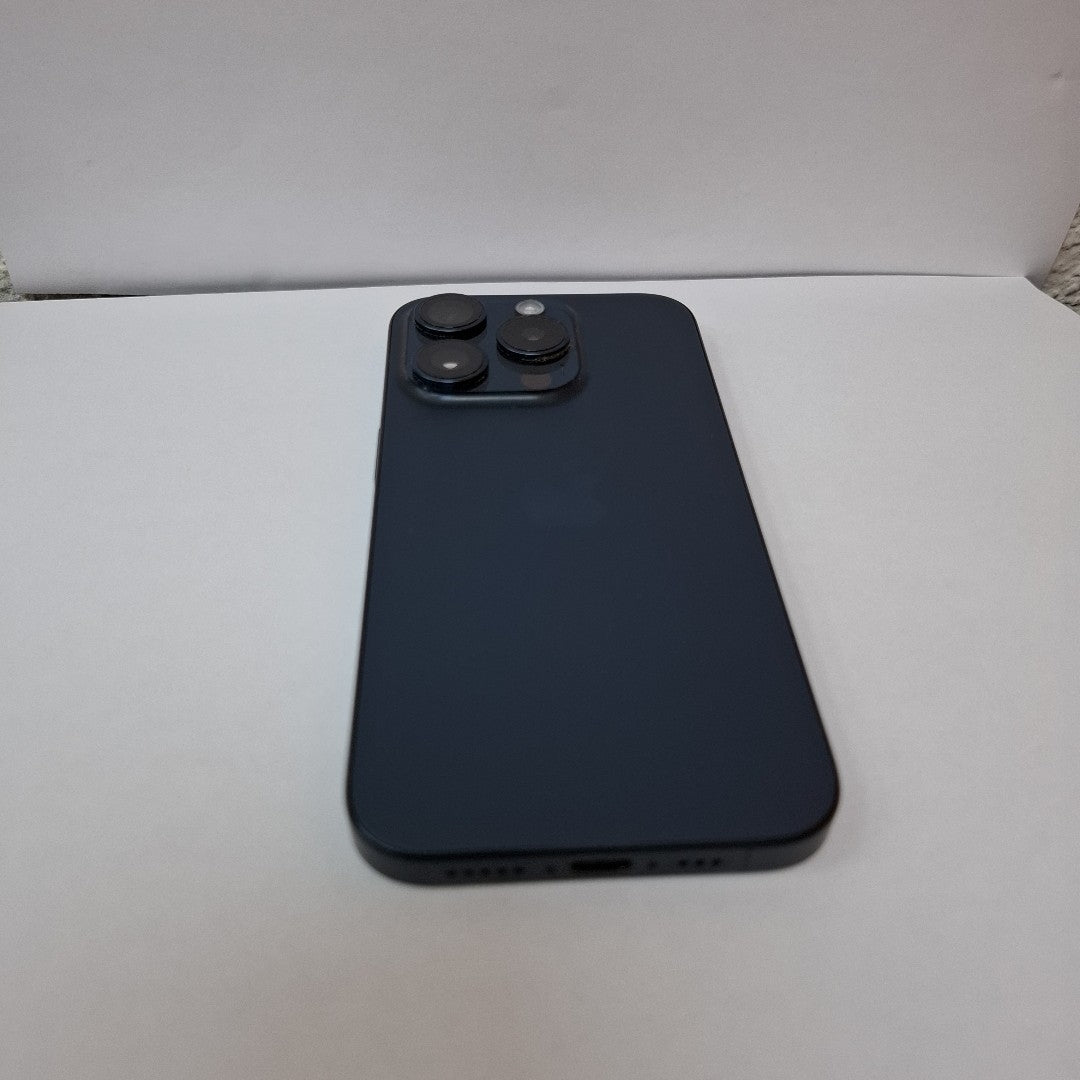 CELULAR APPLE IPHONE 15 PRO A3101 128 GB 8 GB RAM (SEMINUEVO)