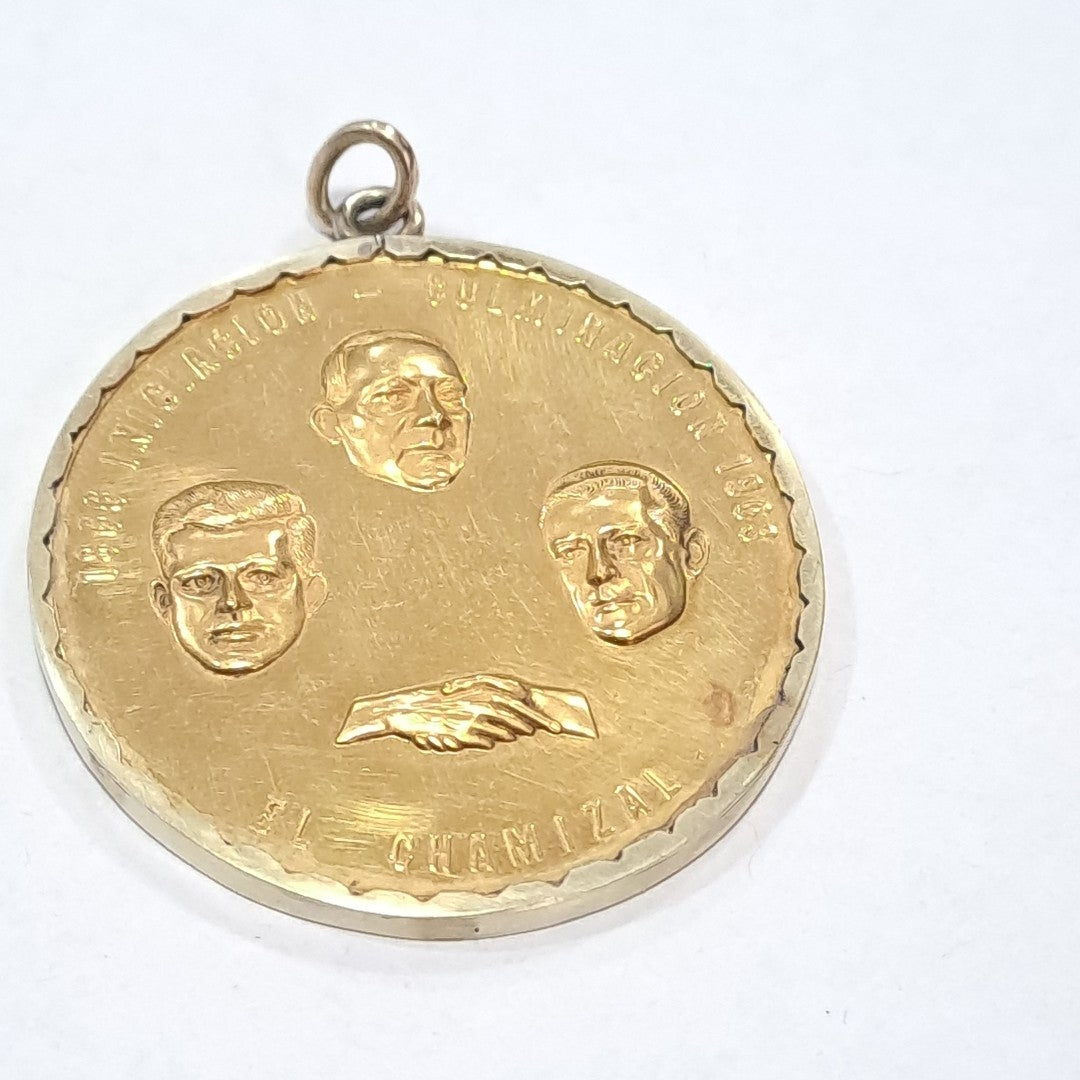 MEDALLA CONMEMORATIVA. ORO. 21 K 42.2 GRMS (SEMINUEVO)