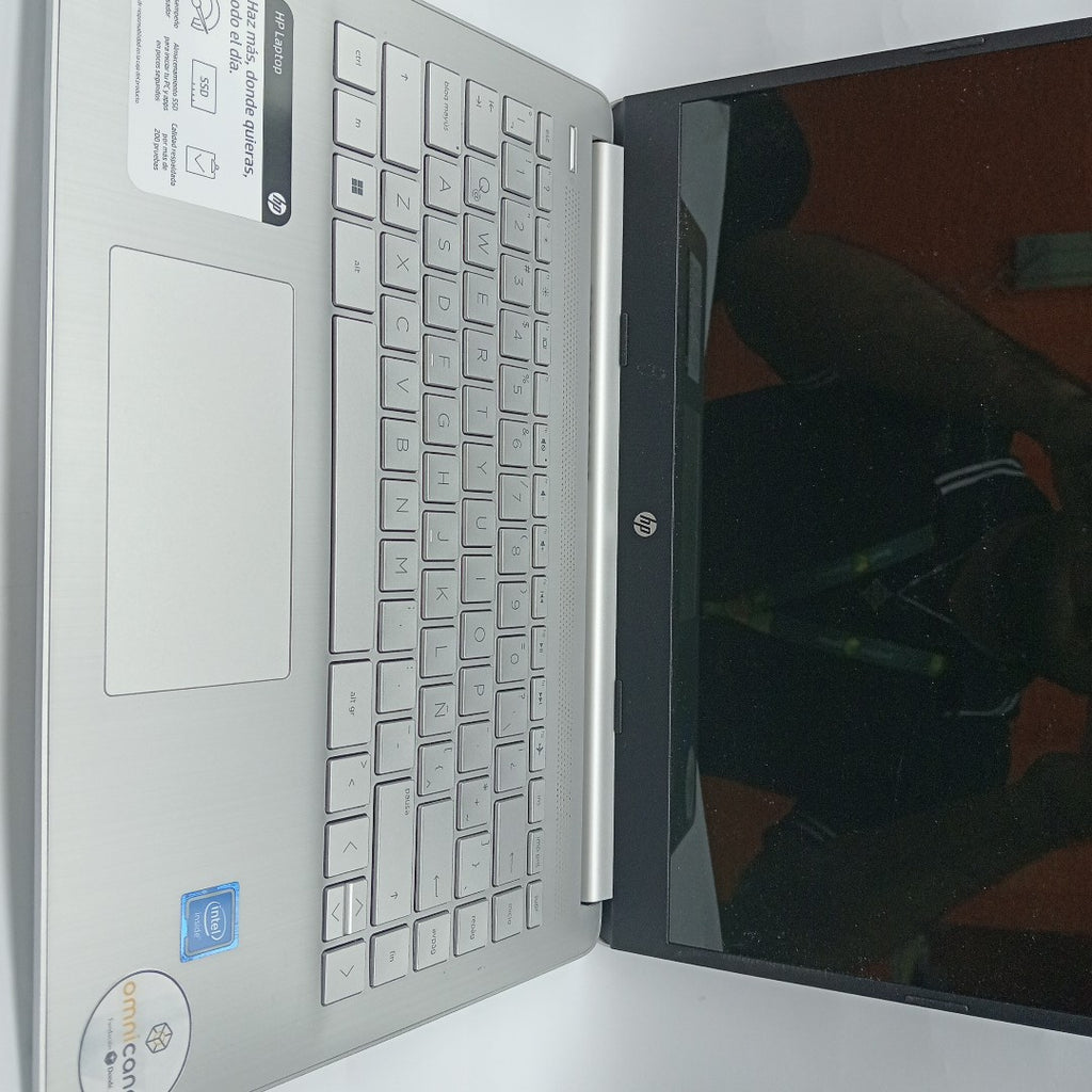 LAPTOP HP 14-DQ0527LA (2023) 256 GB SSD 8 GB RAM (SEMINUEVO)
