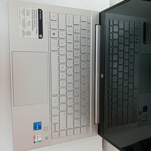 LAPTOP HP PAVILION 14-DV0502LA (2022) 512 GB SSD 8 GB RAM (SEMINUEVO)