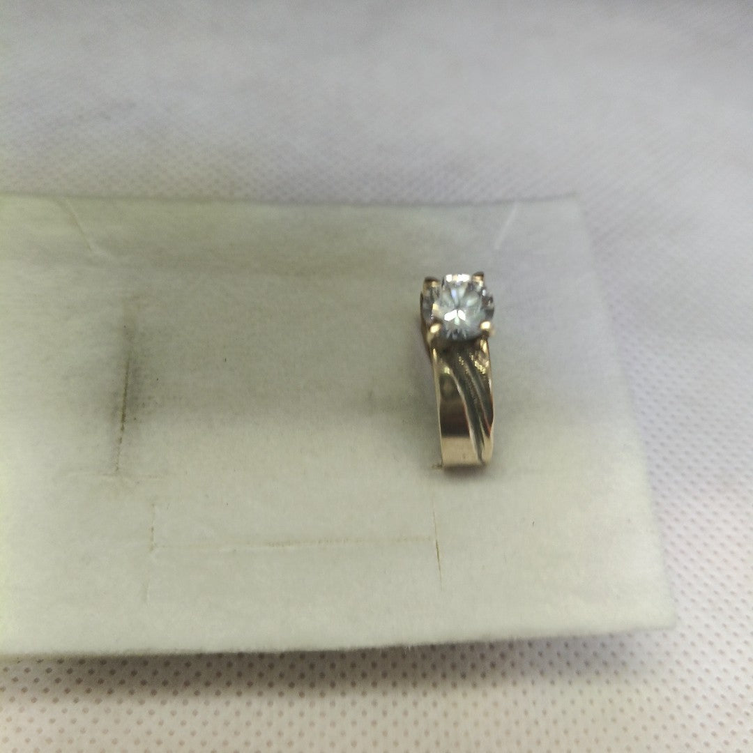ANILLO. ORO. 10 K 3.2 GRMS (SEMINUEVO)