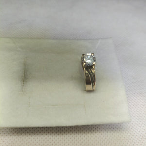 ANILLO. ORO. 10 K 3.2 GRMS (SEMINUEVO)