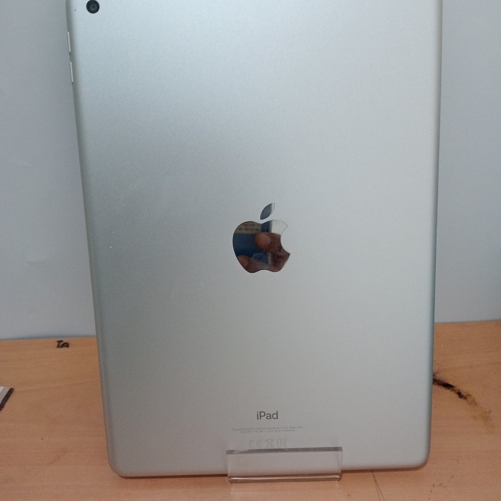 TABLETA APPLE IPAD 9 A2602 64 GB 3 GB RAM (SEMINUEVO)