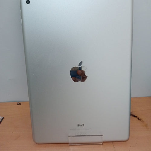 TABLETA APPLE IPAD 9 A2602 64 GB 3 GB RAM (SEMINUEVO)