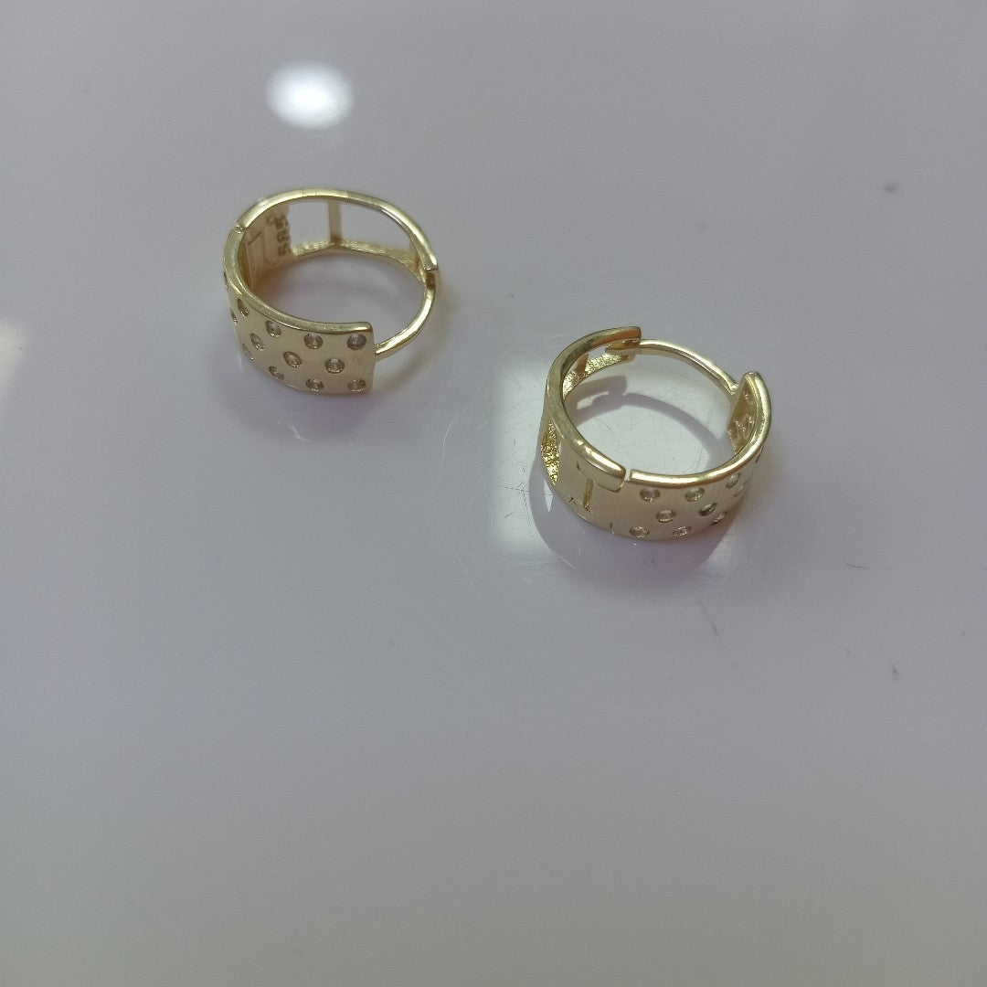 HUGGIES ORO 14K 2.5 (NUEVO)