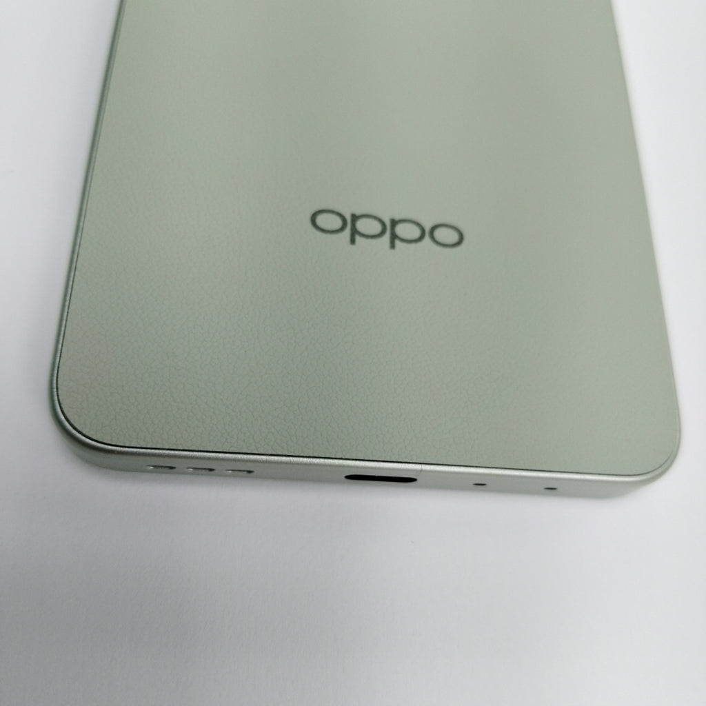 CELULAR OPPO  A5 PRO CPH2711 (2025) 256 GB 8 GB RAM (SEMINUEVO)