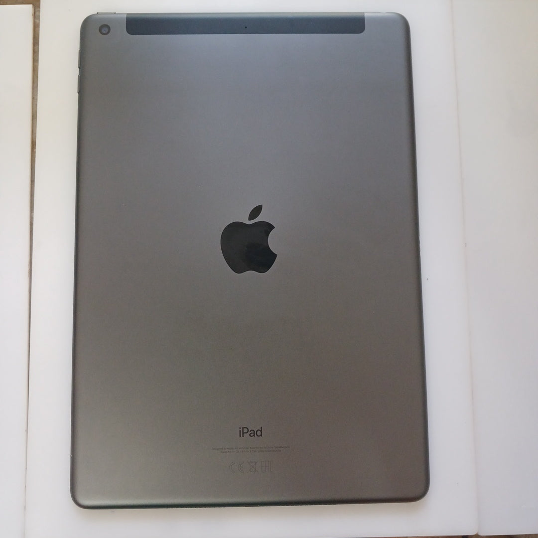 TABLETA APPLE IPAD 9 A2604 256 GB 3 GB RAM (SEMINUEVO)