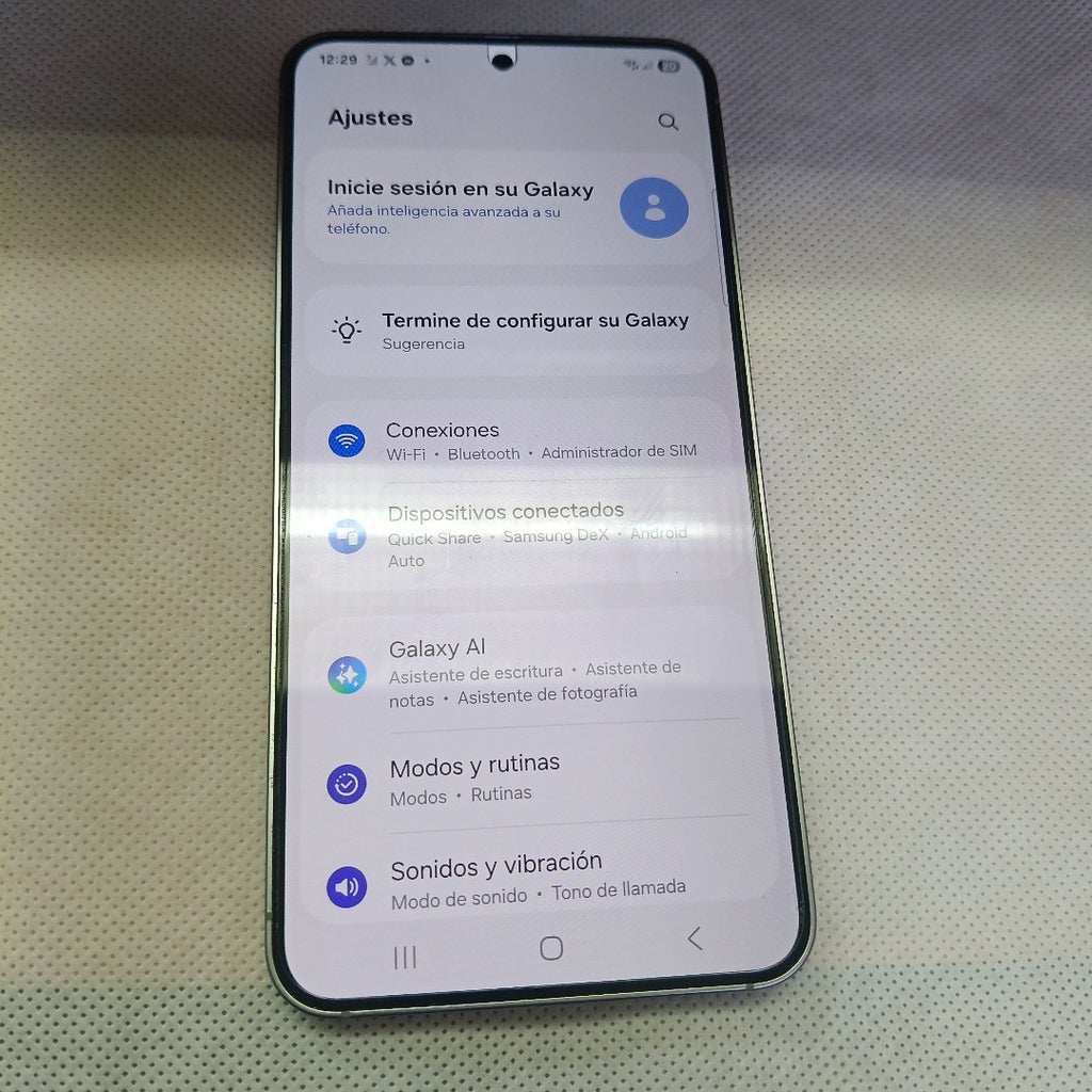 CELULAR SAMSUNG GALAXY S25 SM-S931B (2025) 256 GB 12 GB RAM (SEMINUEVO)