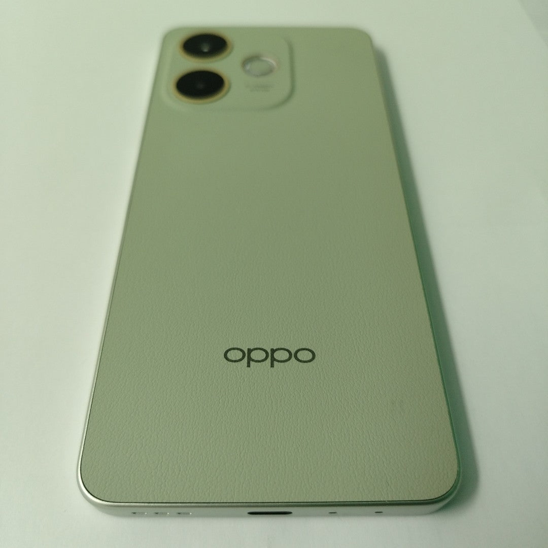 CELULAR OPPO  A5 PRO 5G CPH2695 (2025) 256 GB 8 GB RAM (SEMINUEVO)