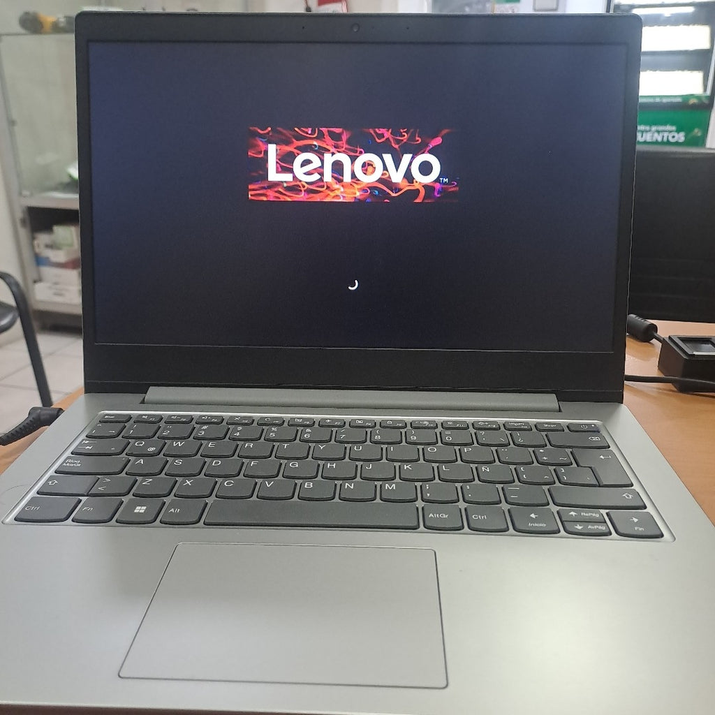 LAPTOP LENOVO IDEAPAD 1 14IGL05 (2022) 64 GB SSD 4 GB RAM (SEMINUEVO)
