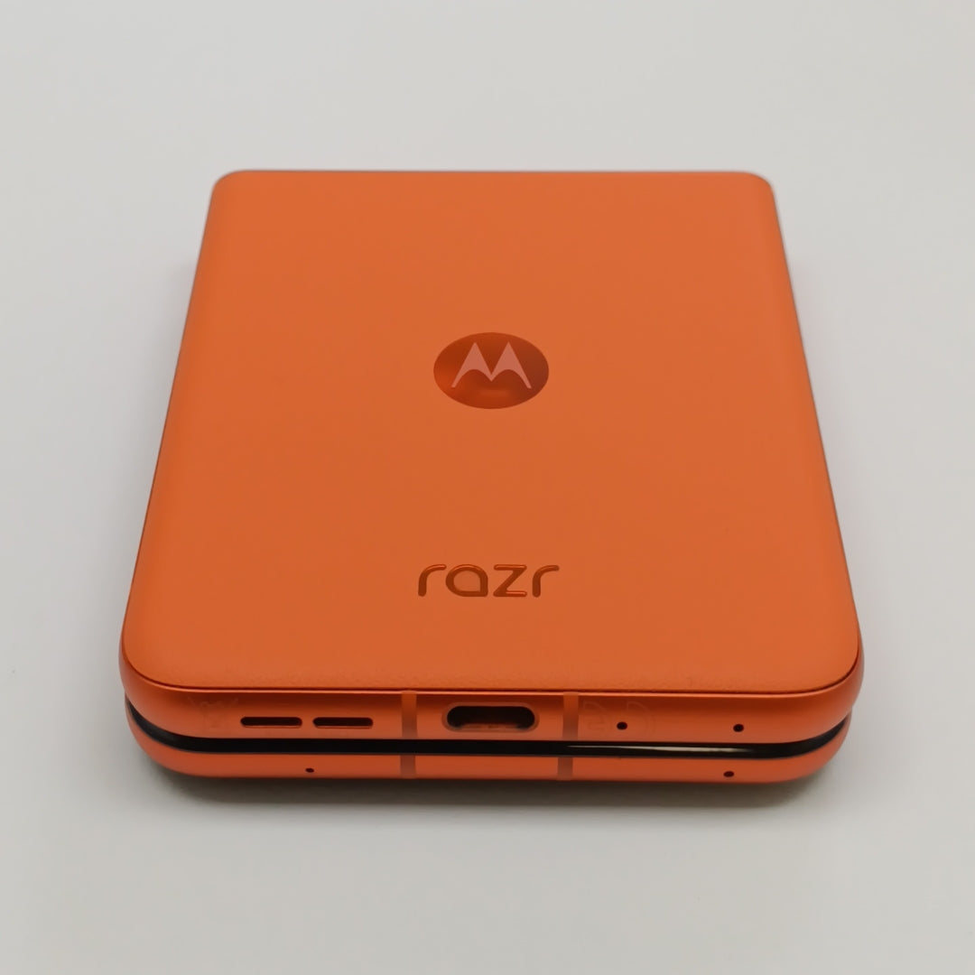 CELULAR MOTOROLA RAZR 50 5G XT2453-1 512 GB 12 GB RAM (SEMINUEVO)