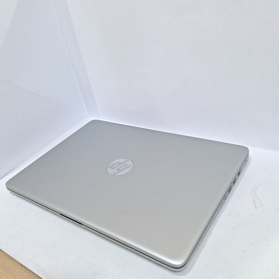 LAPTOP HP 14-DQ0530LA(2024) 256 GB SSD 8 GB RAM (SEMINUEVO)