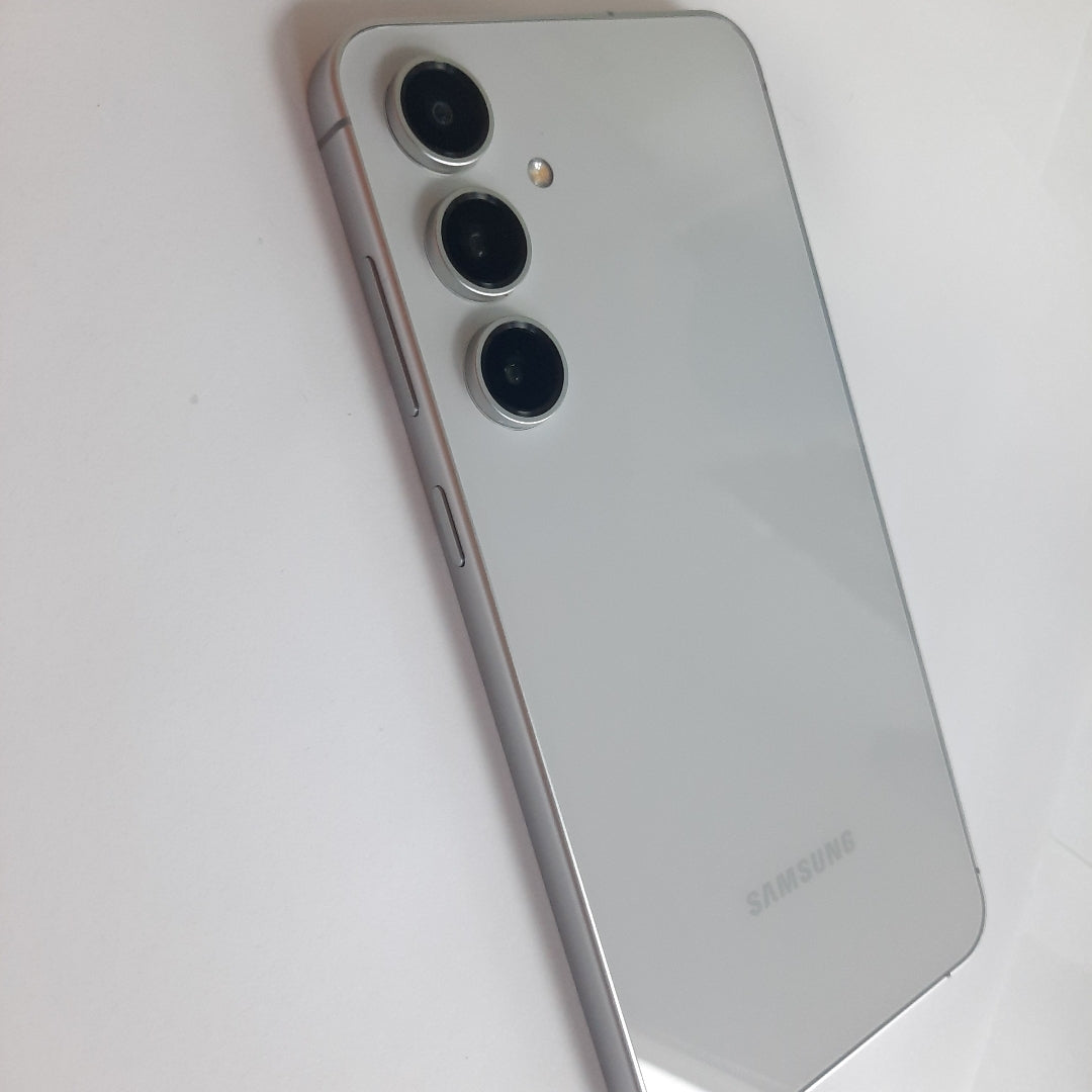 CELULAR SAMSUNG GALAXY S24 FE SM-S721B 128 GB 8 GB RAM (SEMINUEVO)