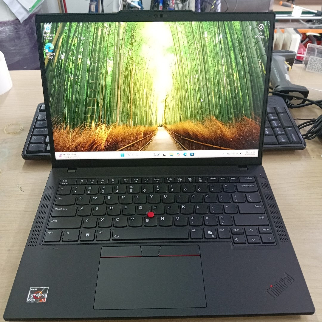 LAPTOP LENOVO THINKPAD T14 GEN 4 (2024) 512 GB SSD 16 GB RAM (SEMINUEVO)