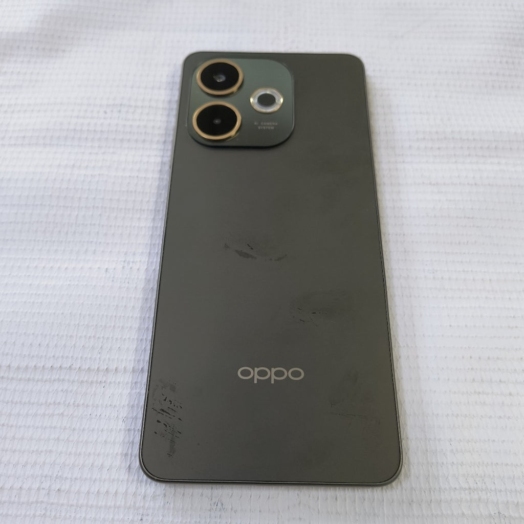 CELULAR OPPO  A5 PRO 5G CPH2695 (2025) 256 GB 8 GB RAM (SEMINUEVO)