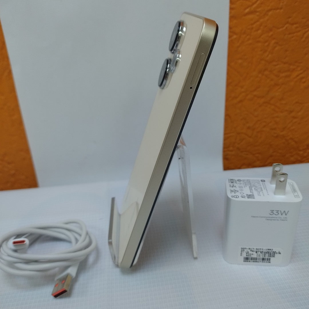 CELULAR XIAOMI REDMI 13 24049RN28L (2024) 256 GB 8 GB RAM (SEMINUEVO)