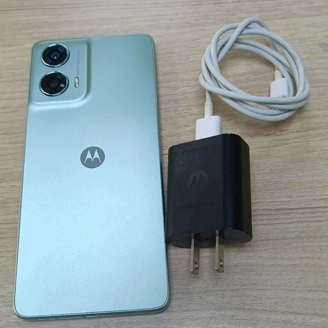 CELULAR MOTOROLA MOTO G24 XT2423-1 (2024) 128 GB 4 GB RAM (SEMINUEVO)