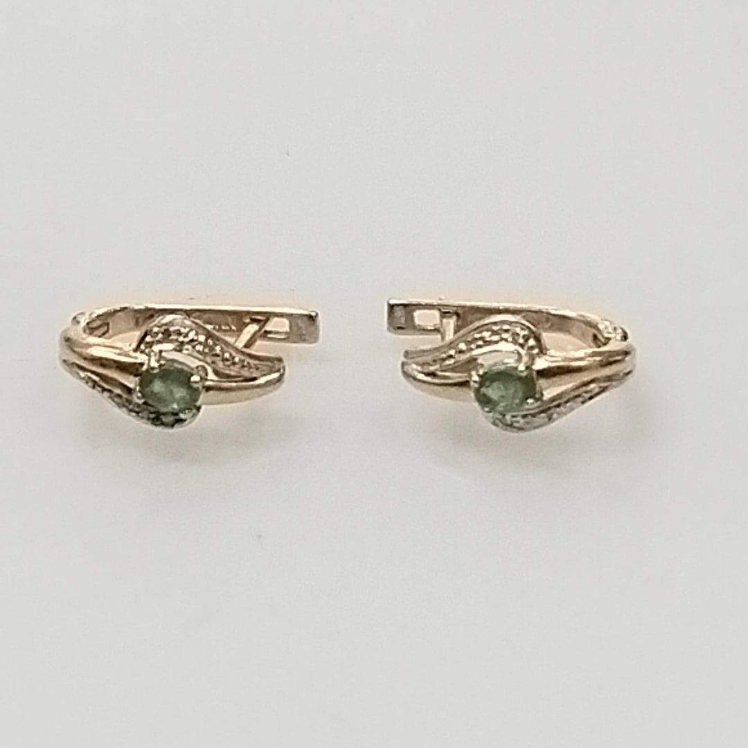 ARETES PAR. ORO. 14 K 3.3 GRMS (SEMINUEVO)