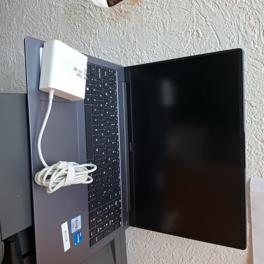 LAPTOP HUAWEI MATEBOOK D16 MCLF-X (2024) 512 GB SSD 16 GB RAM