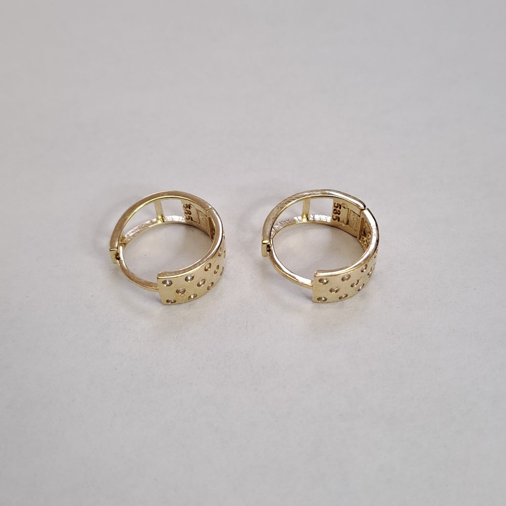 HUGGIES ORO 14K 2.7 (NUEVO)