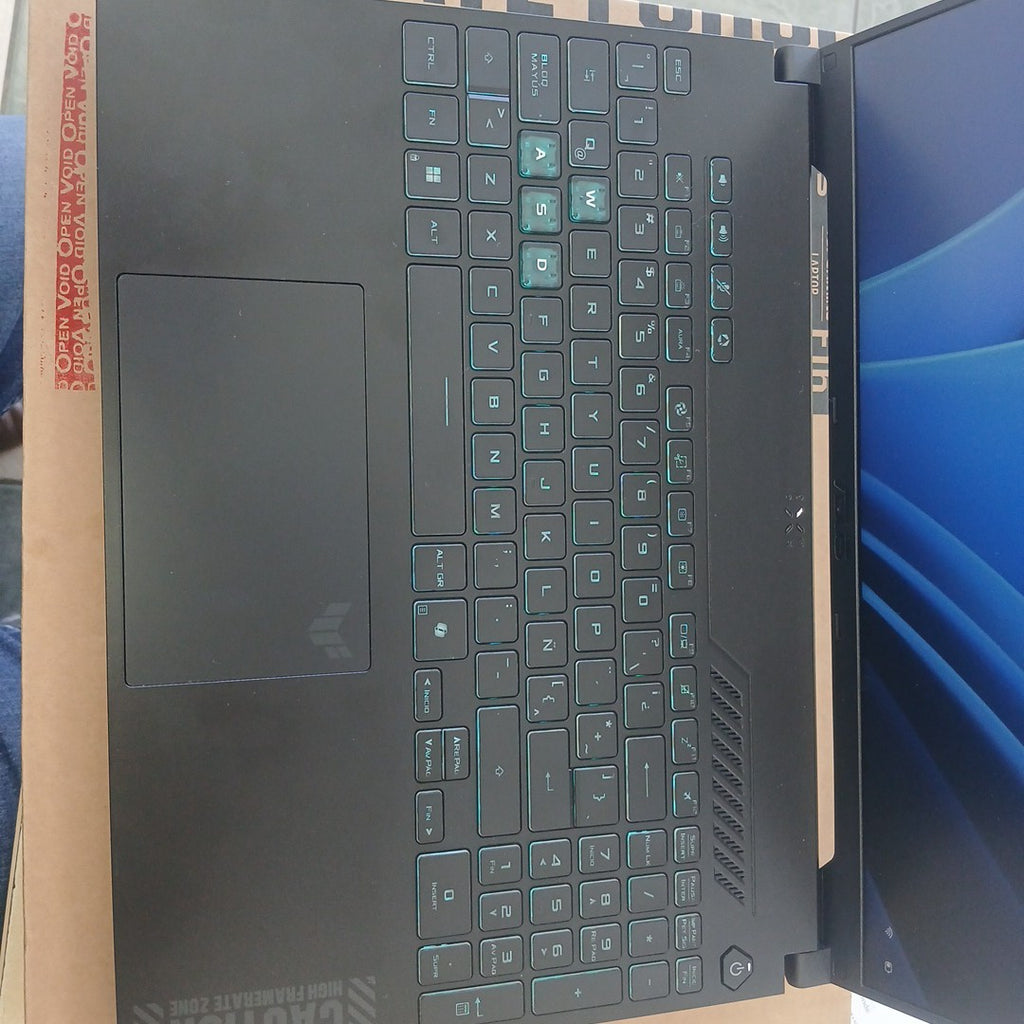 LAPTOP ASUS TUF GAMING F16 FX607VJ-RL024W (2025) 512 GB SSD 16 GB RAM