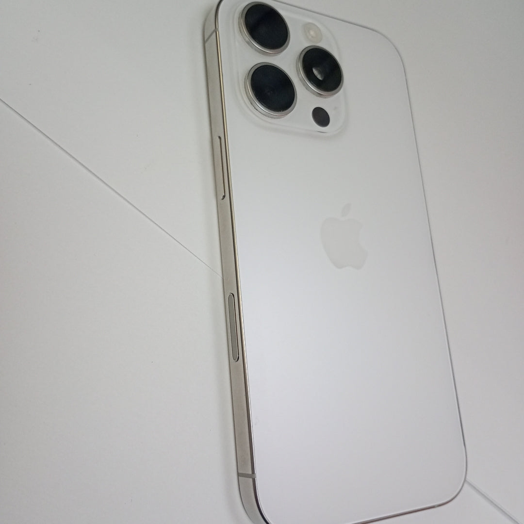 CELULAR APPLE IPHONE 16 PRO A3292 (2024) 256 GB 8 GB RAM