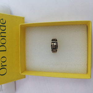 ANILLO DE GRADUACIÓN. ORO. 8 K 1.2 GRMS (SEMINUEVO)