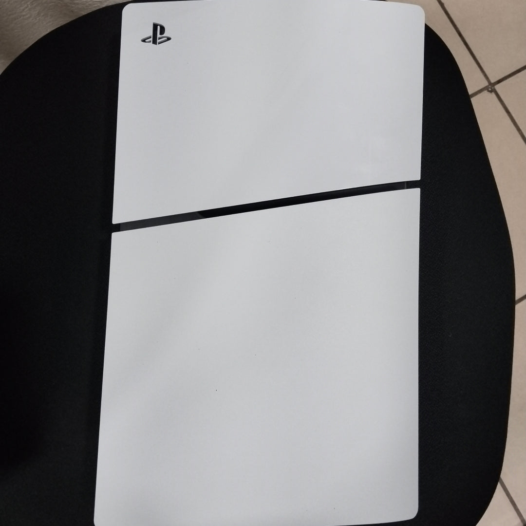 CONSOLA DE VIDEOJUEGO SONY PS5 DIGITAL 825 SSD (SEMINUEVO)