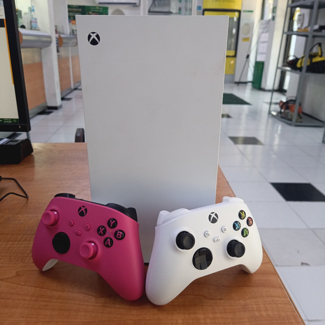 CONSOLA DE VIDEOJUEGO MICROSOFT XBOX SERIES X DIGITAL 1 TB SSD (SEMINUEVO)