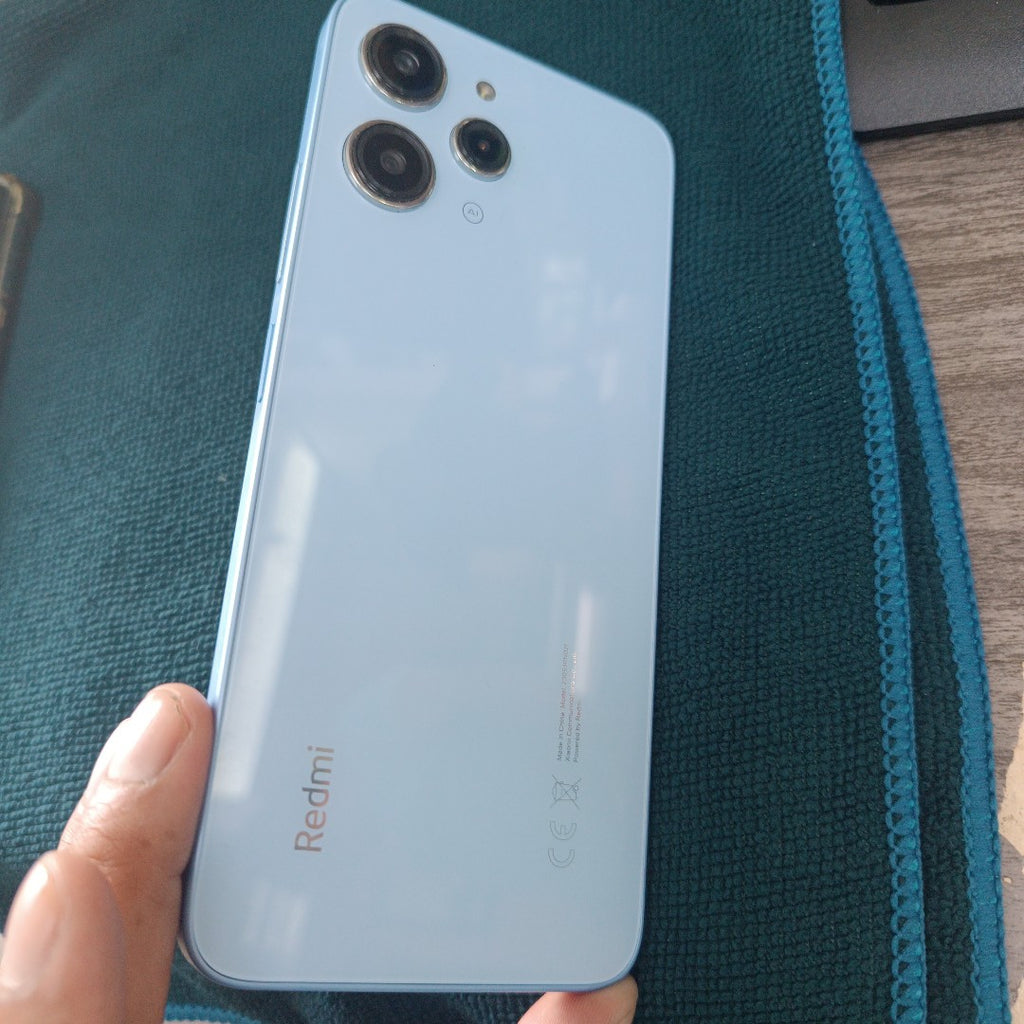 CELULAR XIAOMI REDMI 12 23053RN02L 256 GB 8 GB RAM (SEMINUEVO)